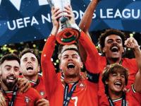 IM竞技-葡萄牙球迷热烈庆祝他们对阵爱沙尼亚的胜利