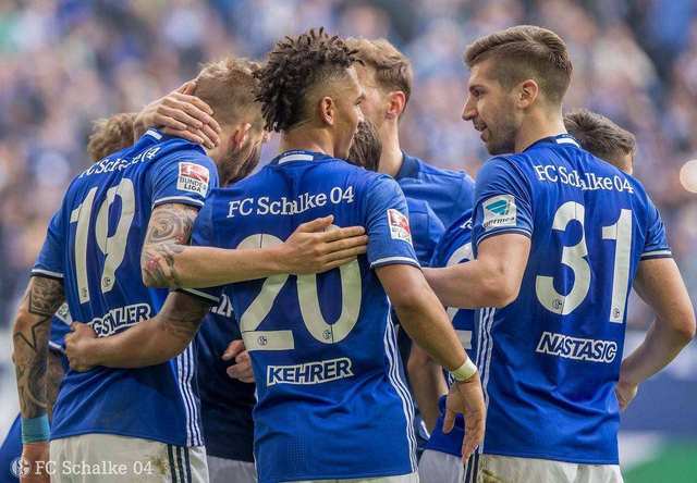 包含华沙酒吧球迷观影科隆对沙尔克,激情回馈的词条 包含华沙酒吧球迷观影科隆对沙尔克,激情回馈的词条