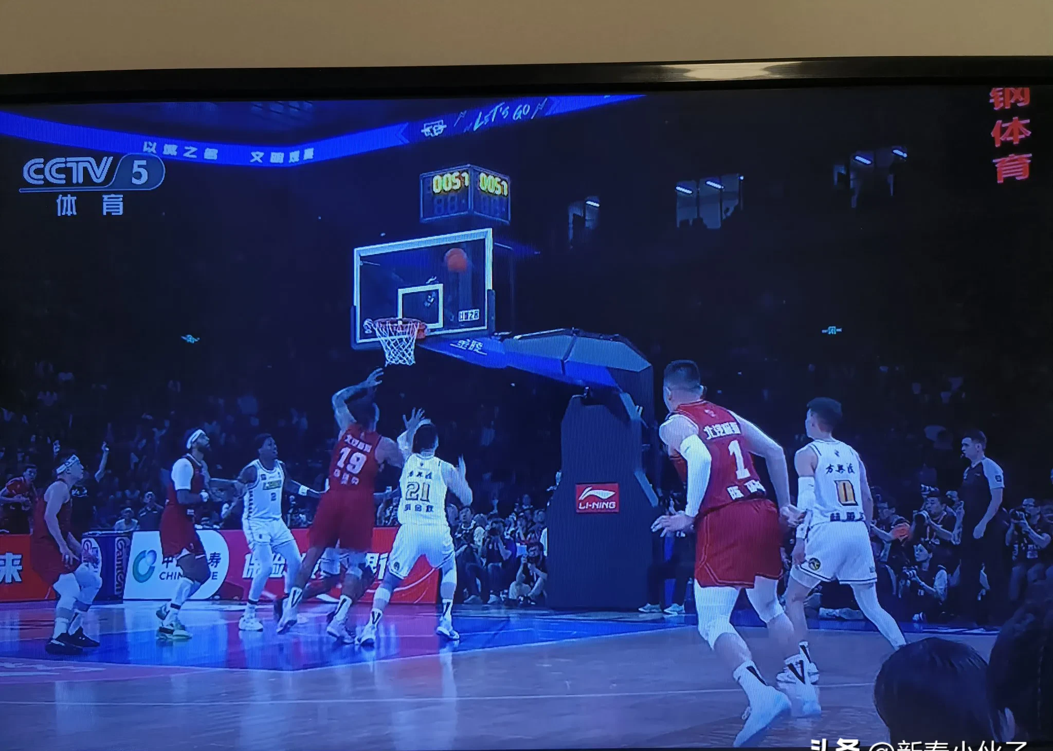 包含激战决不容小觑,比赛场面持续向上,球员扣人心弦的词条 包含激战决不容小觑,比赛场面持续向上,球员扣人心弦的词条