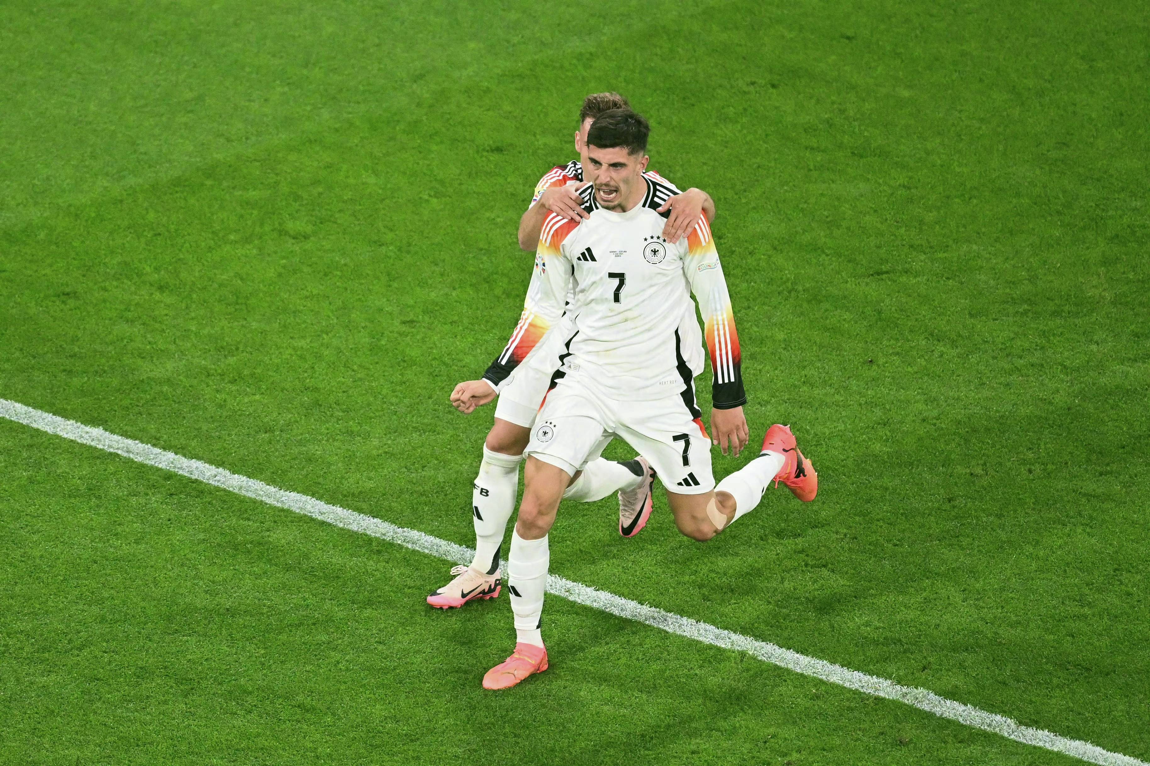 苏格兰主场大胜暂时保持第一