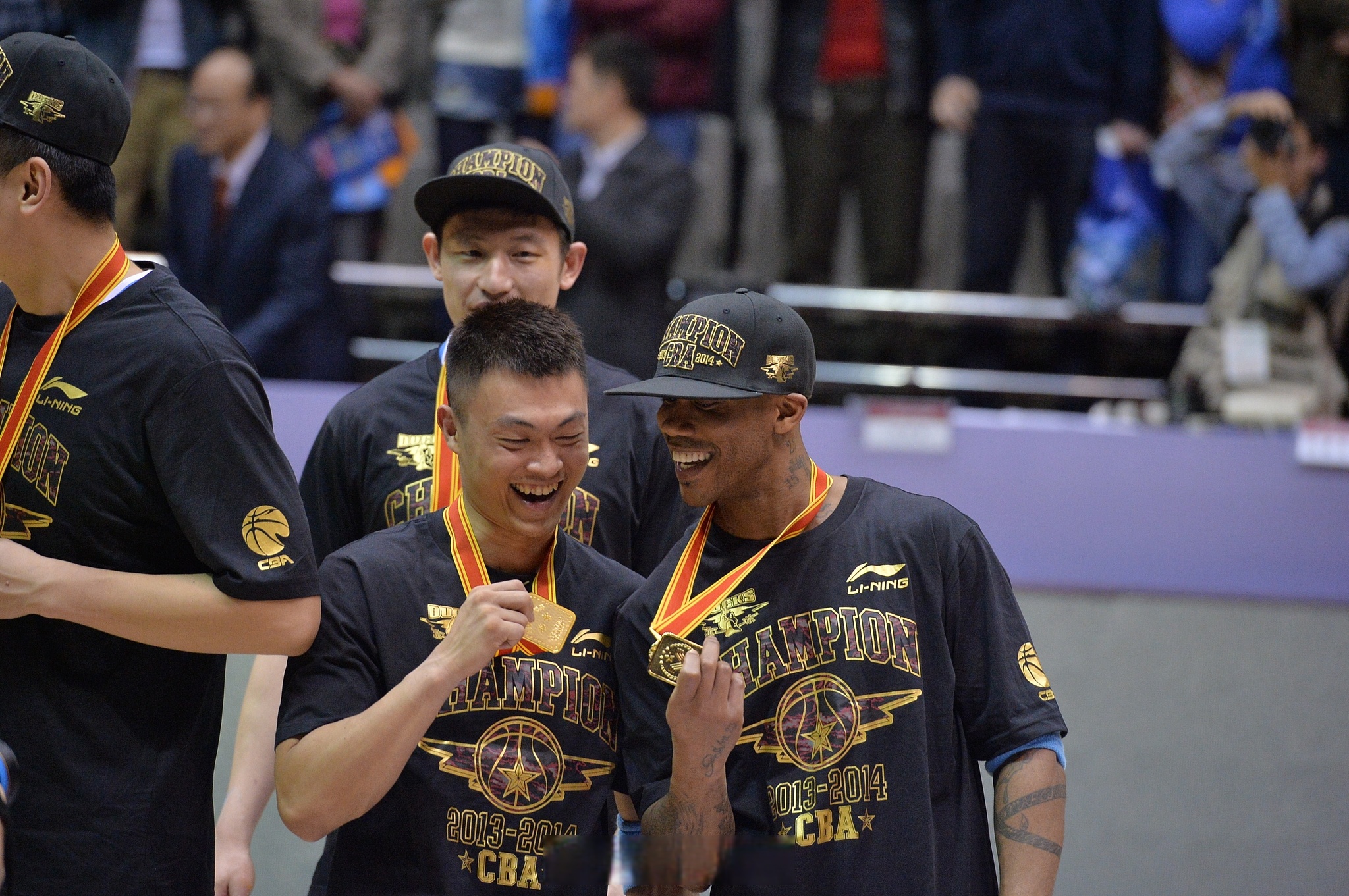 关于总决赛实力碾压，球队一骑绝尘夺冠的信息