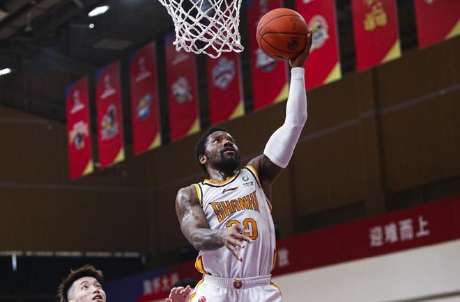 黑龙江男篮胜券在握，轻松获胜