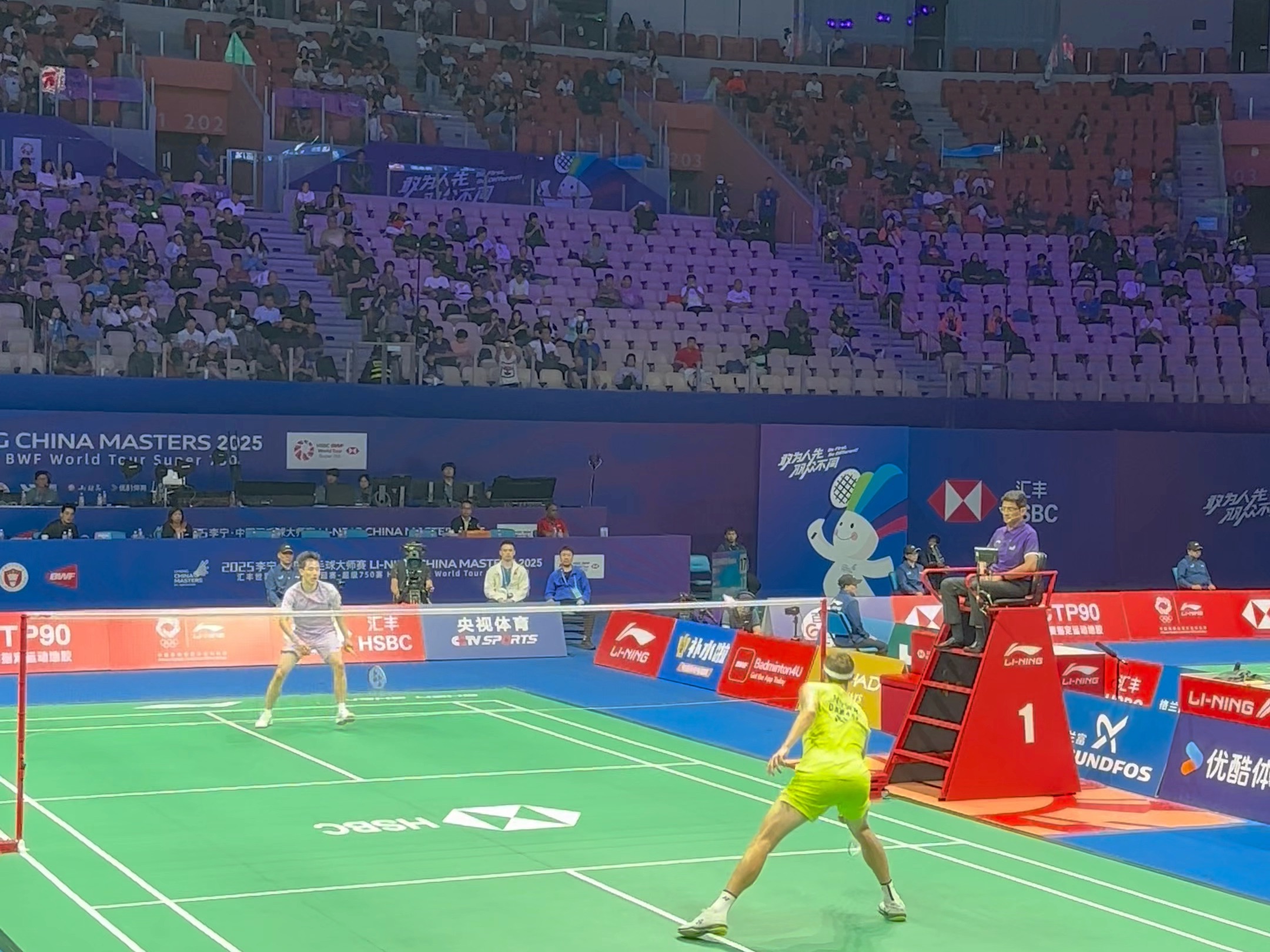 关于印尼羽毛球队爆冷日本羽毛球队，安赛龙爆发神勇的信息