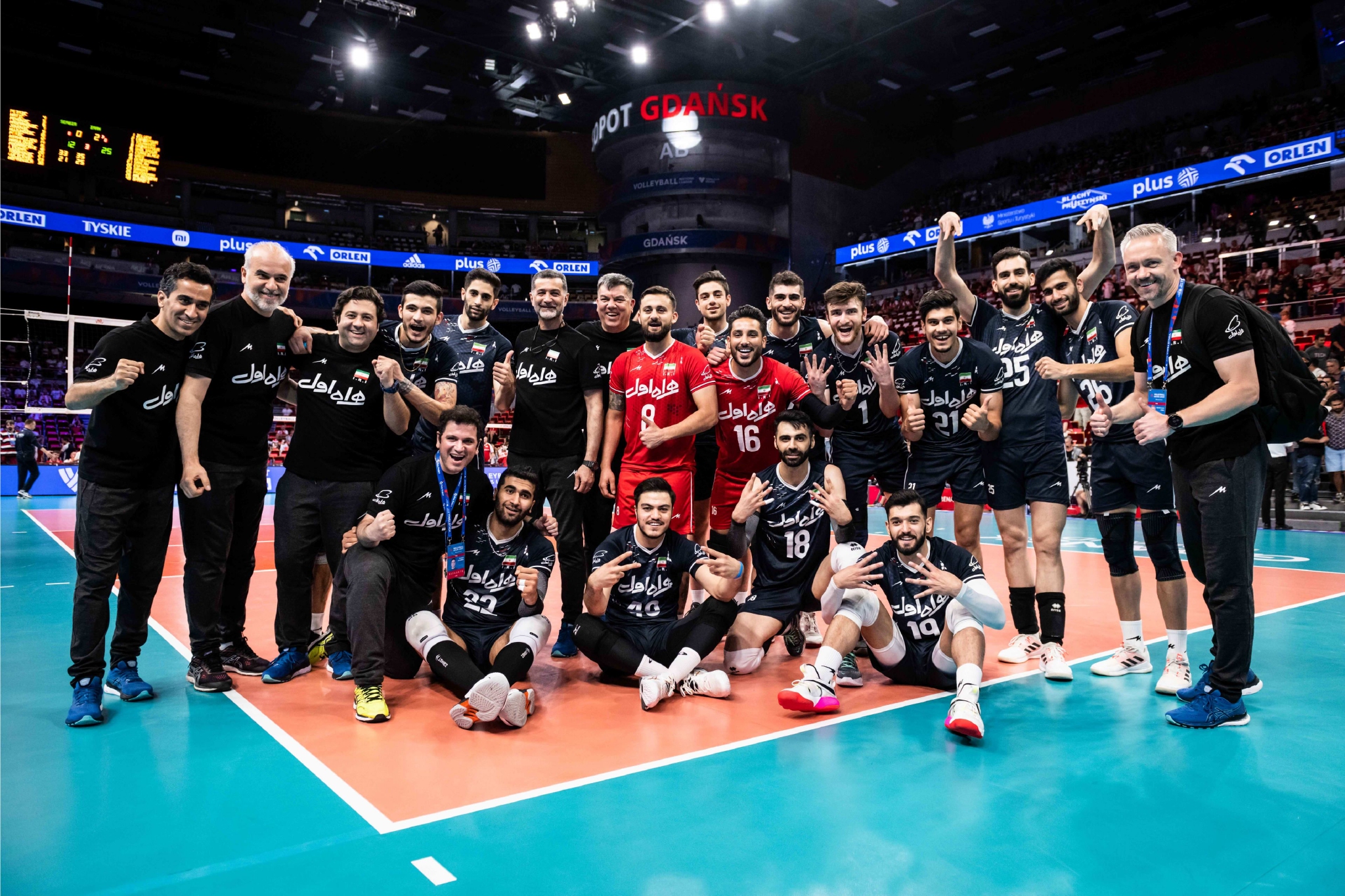 波兰队完胜法国队，奥恰洛夫带队取胜