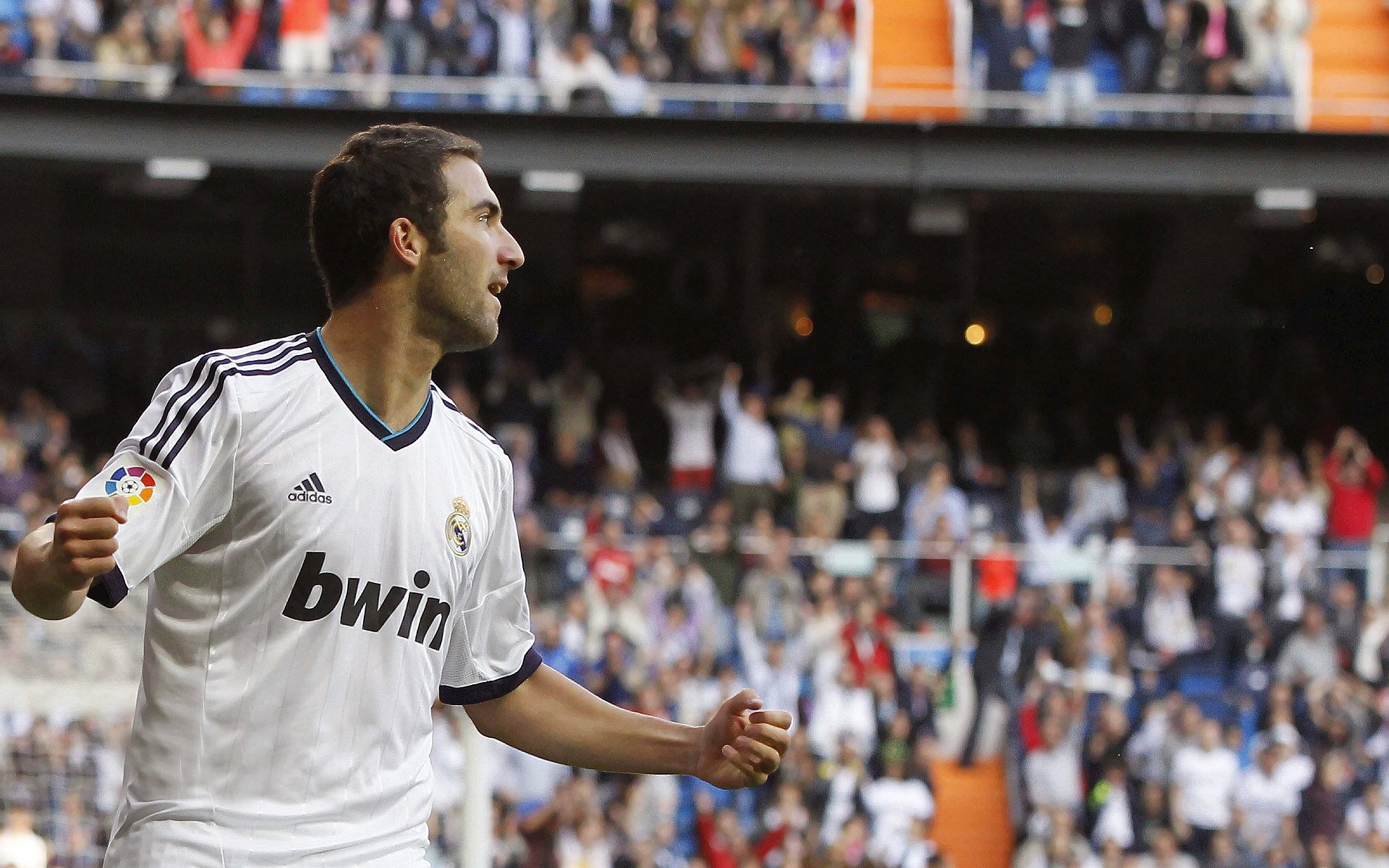 厄德高爆发引领战术革命,贝蒂斯式全面压制如何重塑现代足球格局