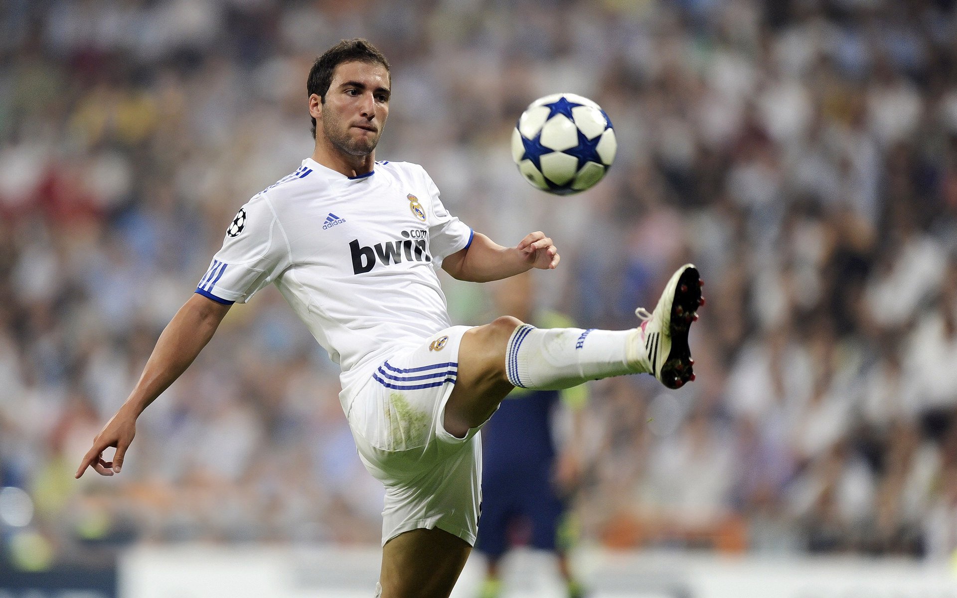 斗牛士的蓝衣之舞,意甲焦点战外的西班牙力克乌拉圭启示录